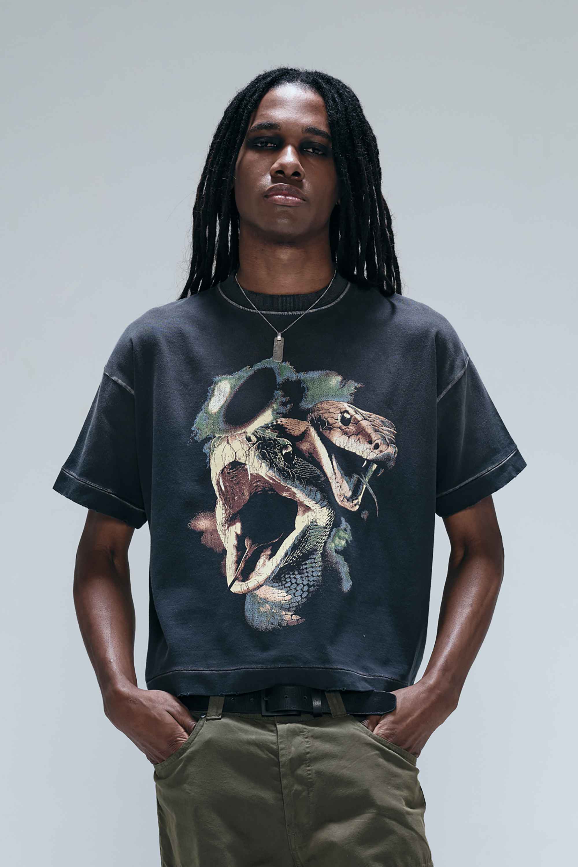 Camiseta EGHO Serpents Faded Black Boxy 100% Algodão