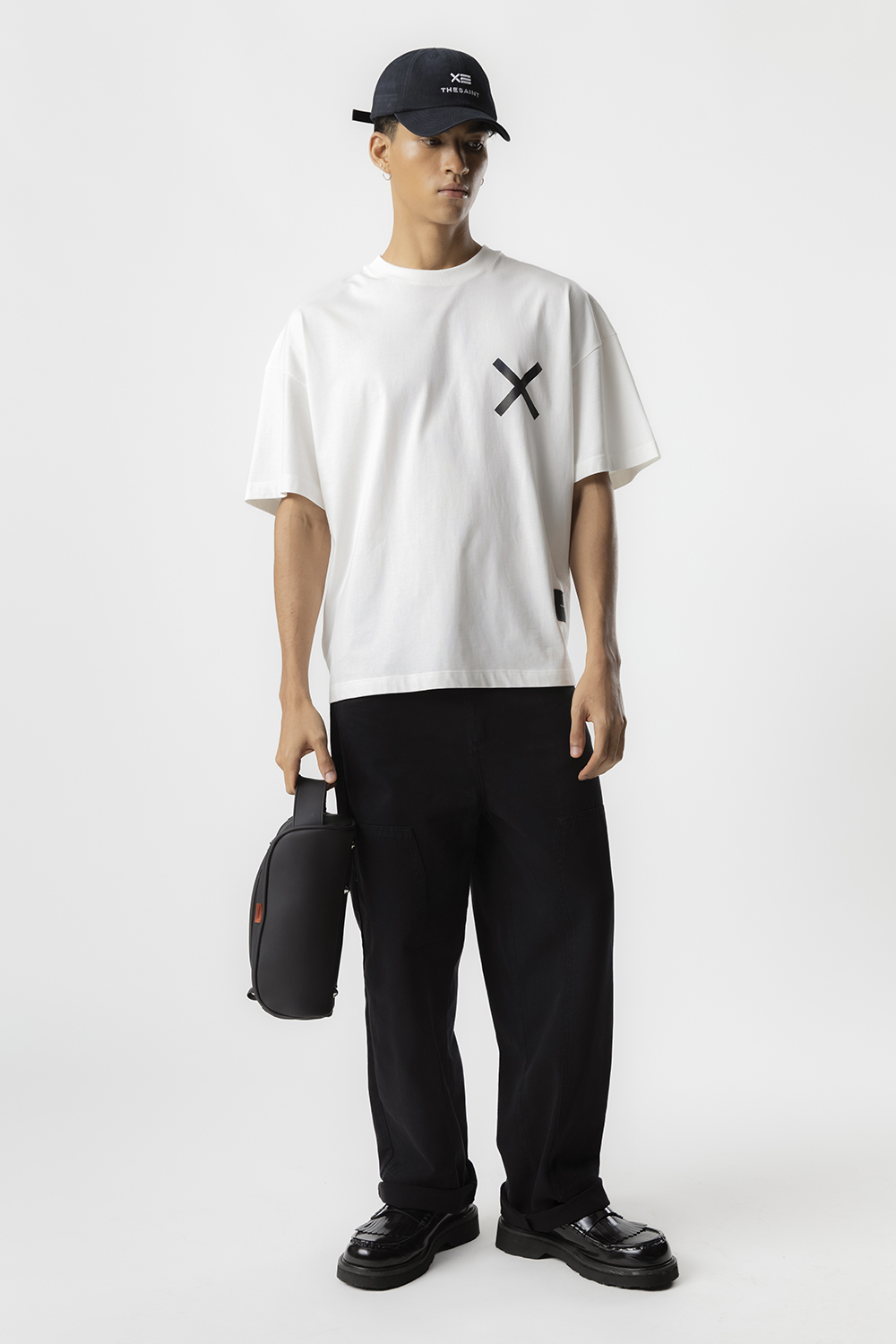 Camiseta TheSaint Wide Boxy Saint Club (Off White)