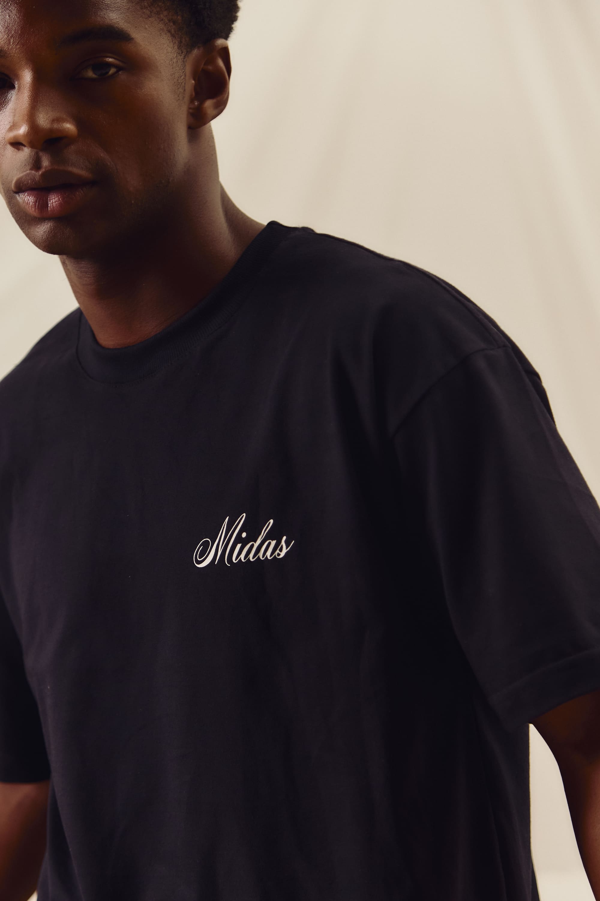 Camiseta Midas Touch Gin Oversized Black - Streetwear com Estética