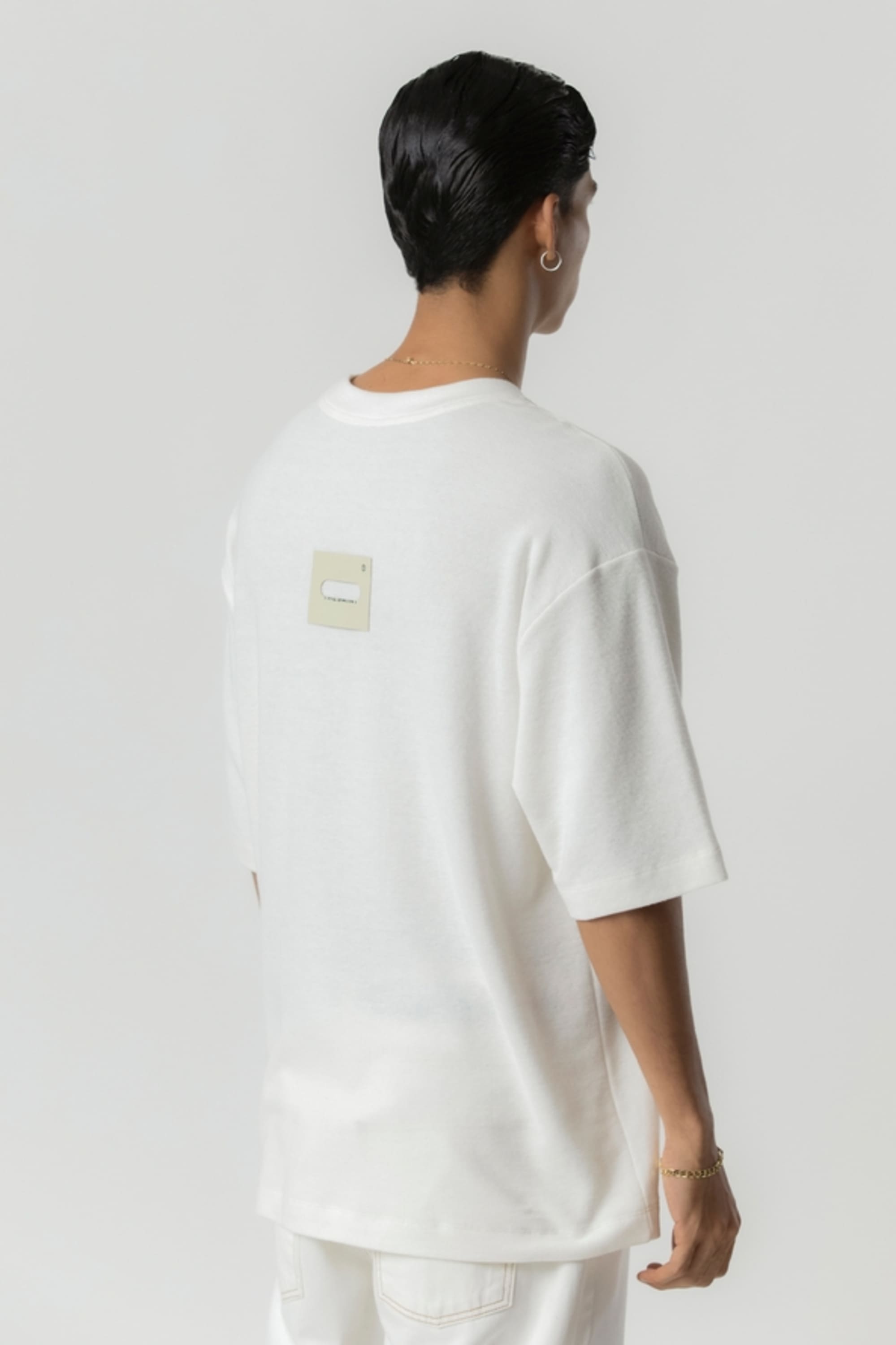 Camiseta TheSaint Unique Off White - Streetwear Minimalista Nacional!