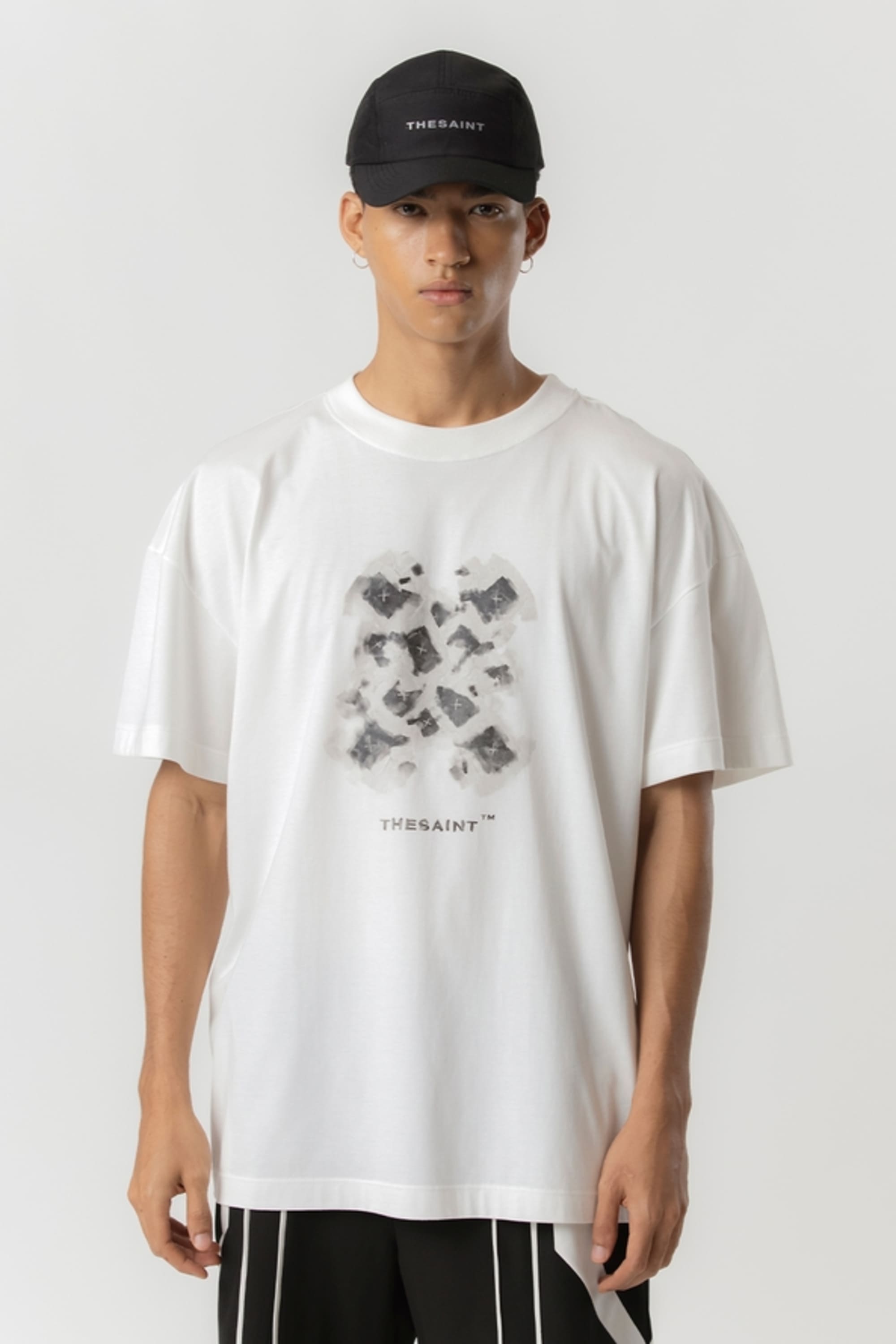 Camiseta TheSaint Oversized First X Off White - Streetwear
