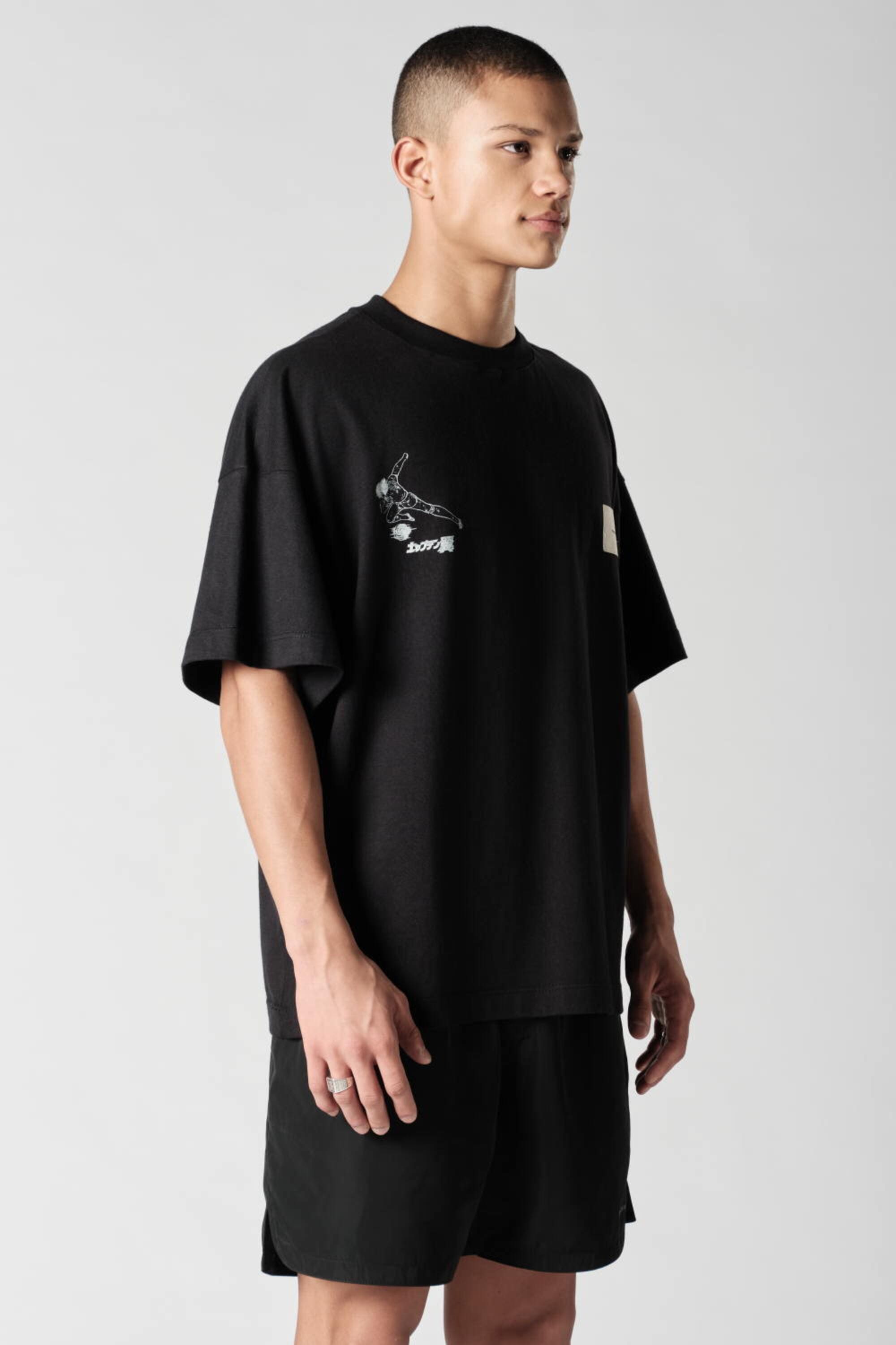 Camiseta TheSaint x Tsubasa Oversized Chapter 80 X Black - Collab