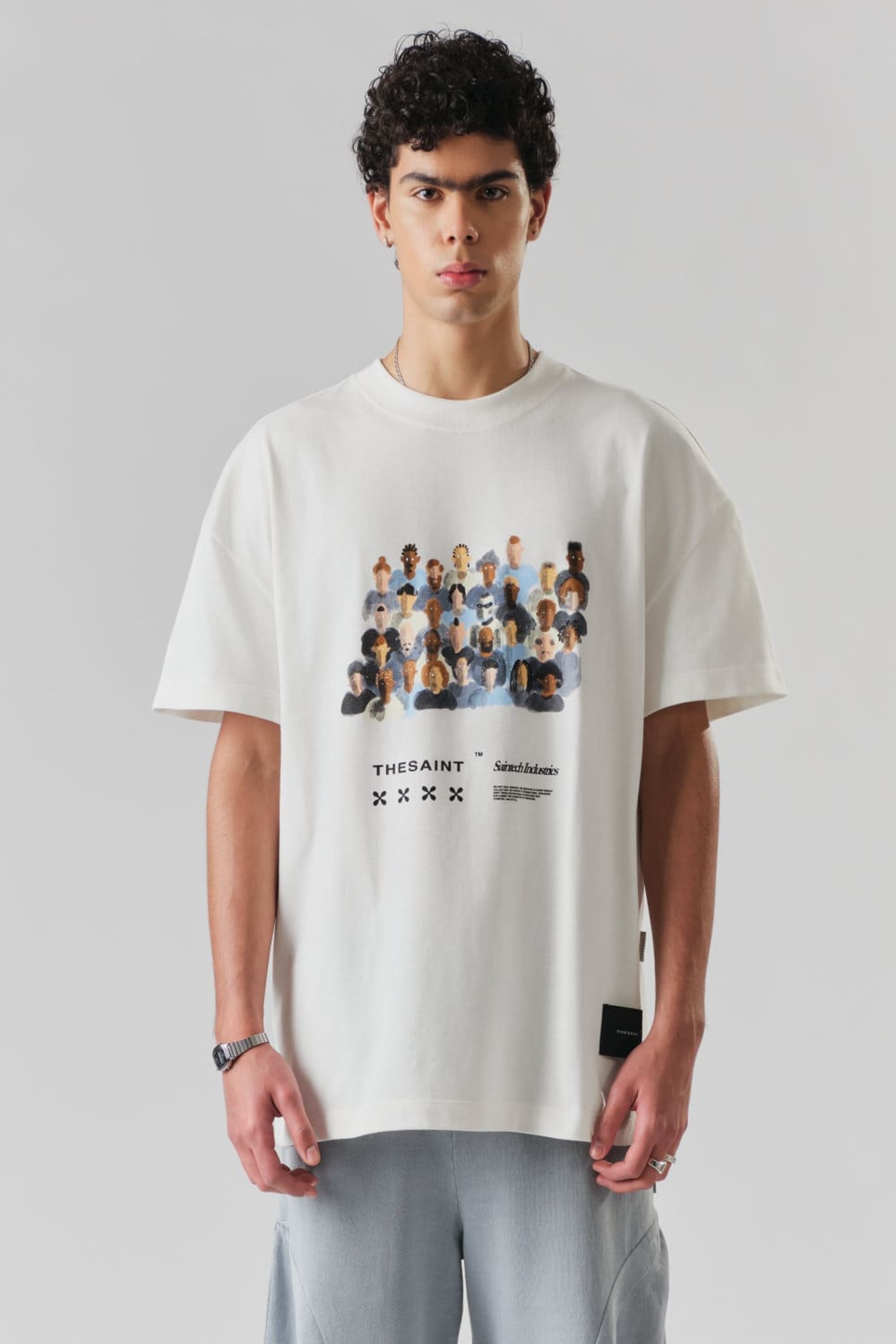 Camiseta TheSaint Oversized Human x Robot Off White - Streetwear