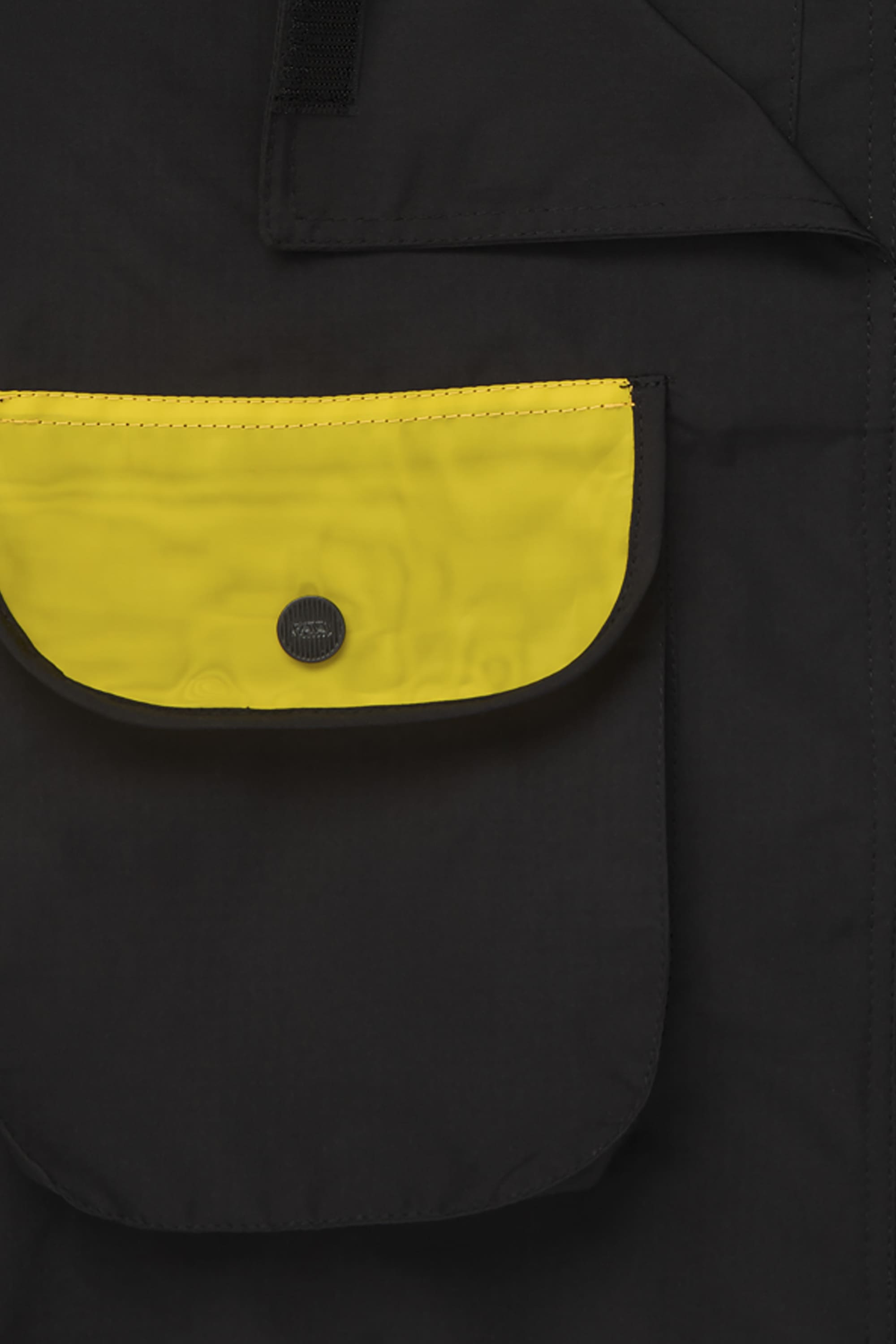 Jaqueta Class Lab Chemist Black Yellow – Capuz Removível e Estampa Jaqueta Class Lab Chemist Black Yellow – Capuz Removível e Estampa